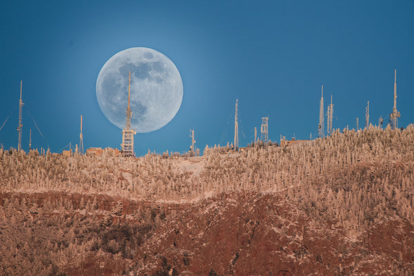Sandia Moonrise